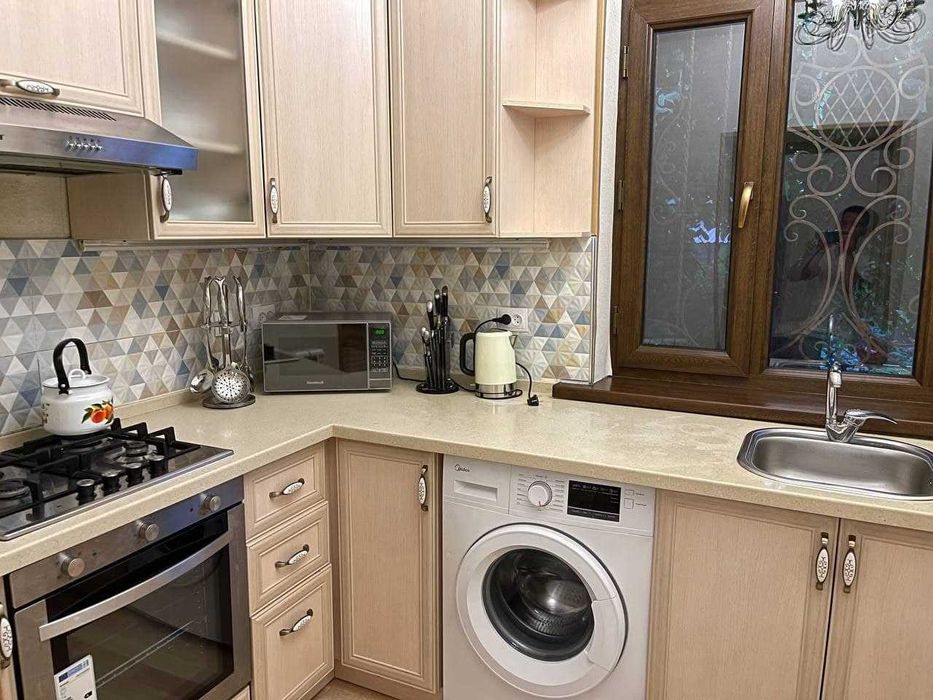 ЛЮКС ДЛЯ ИНОСТРАНЦЕВ Тарас Шевченко цум,Чехова, Айбек, Госпитальный 2м