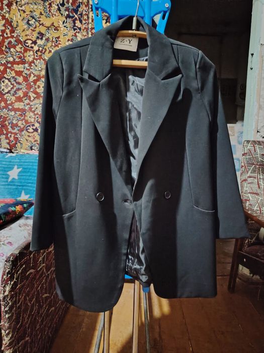 Продаётся классический пиджак