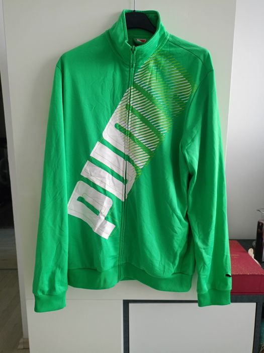 Vând bluza sport Puma, produs de calitate superioara mărimea L.
