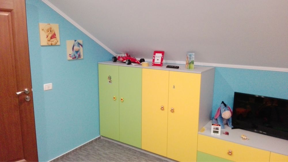 Mobila copii ( dormitor complet) cu tematica winnie