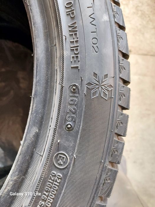 Резина на 18 235/45 Трианжел