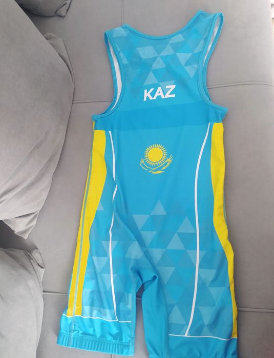 Спортивные костюмы