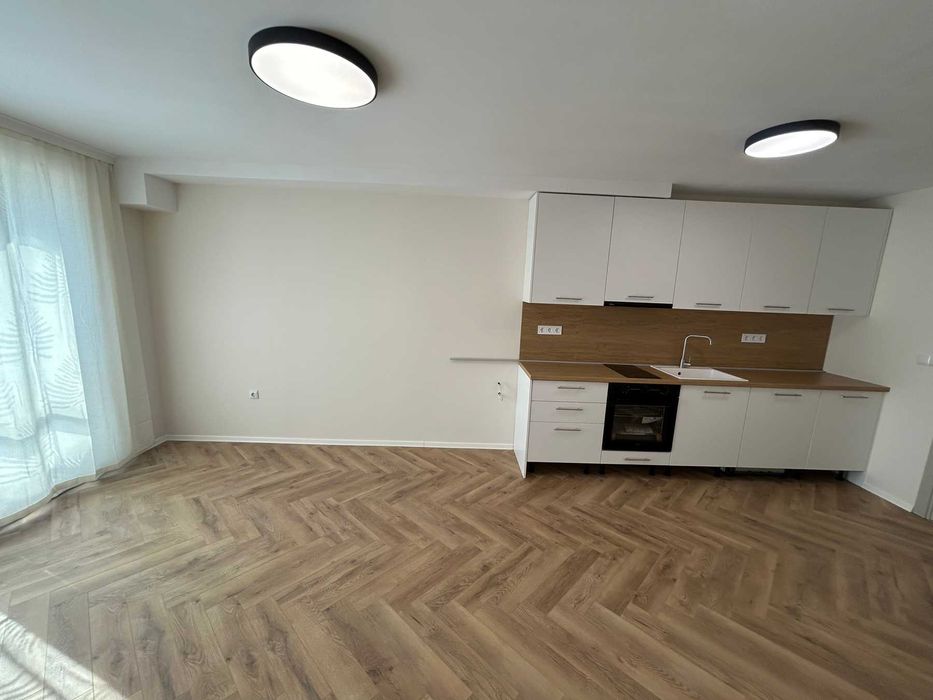 Собственик продава 3 стаен апартамент кв. Възраждане