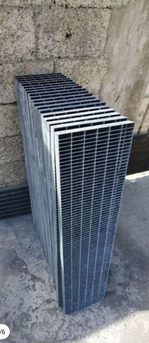 Trepte zincate galvanizate