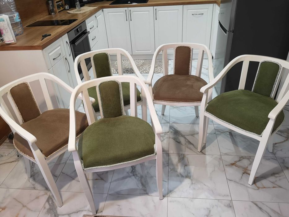 Трапезни столове 6 броя дървени