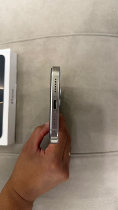 Продам iphone 16 pro max 256gb