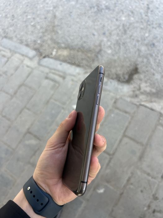 Продам айфон 11 128гб