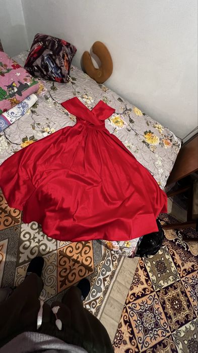 Платье бальное на девушку, девочку