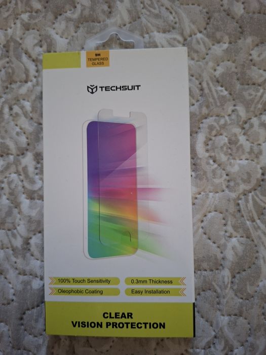 Продавам няколко артикула, всички са нови