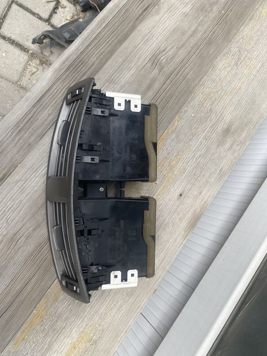 Подетально Lexus is350