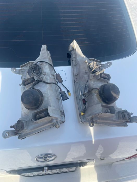 Фары тойота Авалон