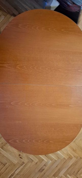 Разтегателна трапезна маса