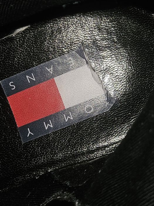 Vand bocanci de dama Tommy Hilfiger  37 piele naturala cu textil