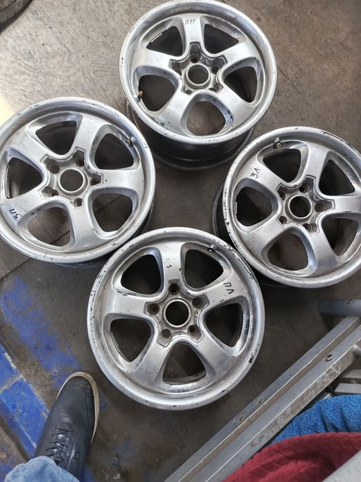 Легкосплавные диски .титанки 15 ие .