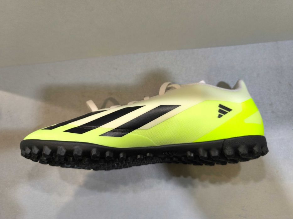 Adidas N42,5/27sm.Футболни стоножки.Нови.Оригинал.