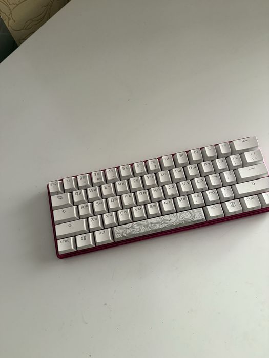 Hyperx alloy origins 60% red keykaps