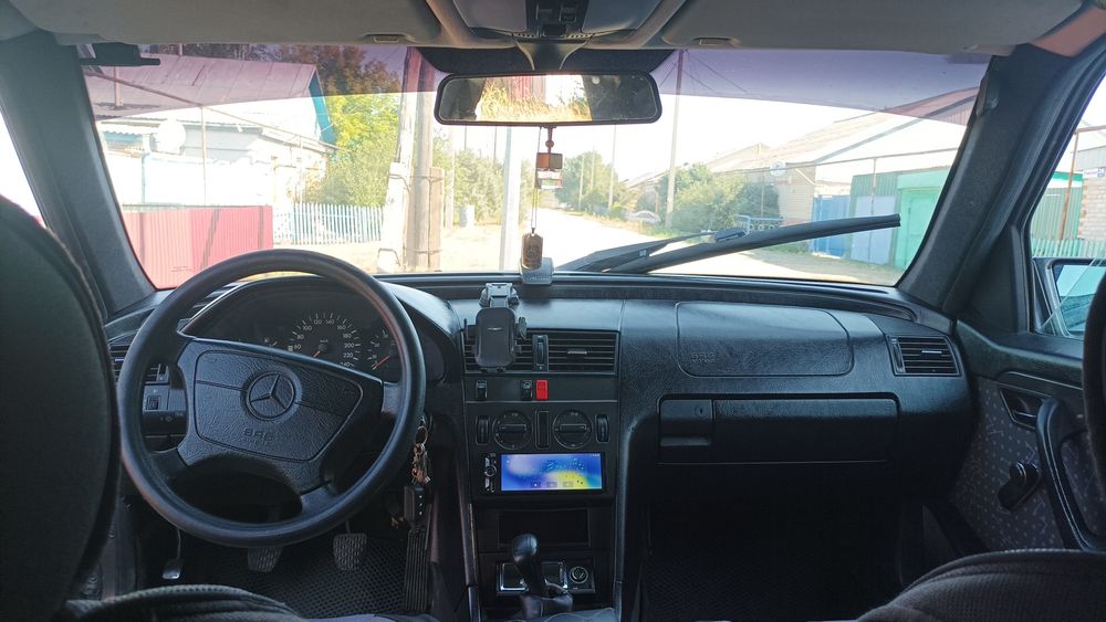 Продам Мерседес w202