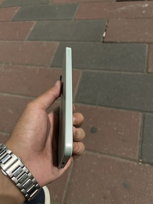 Samsung A16.