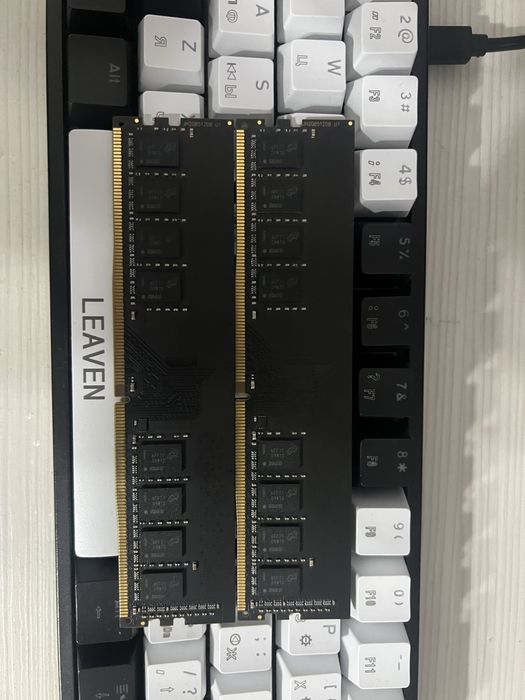 Опертиная память 8гб