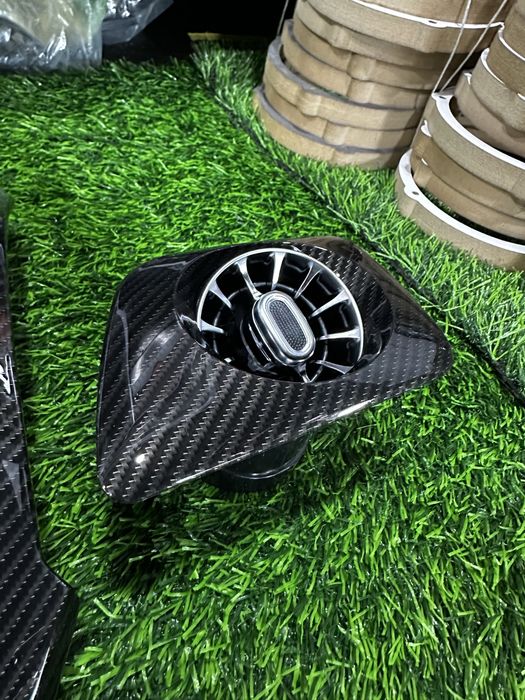 Cobalt deflektr ramka manitor