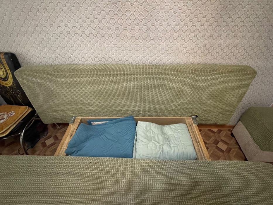 Срочно! Продам диван.