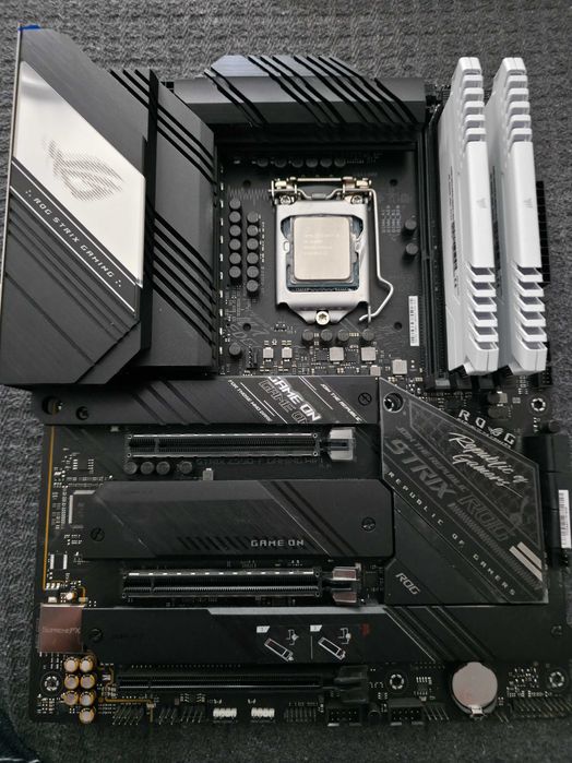 Placa De Baza Intel z590 F Gaming WiFi