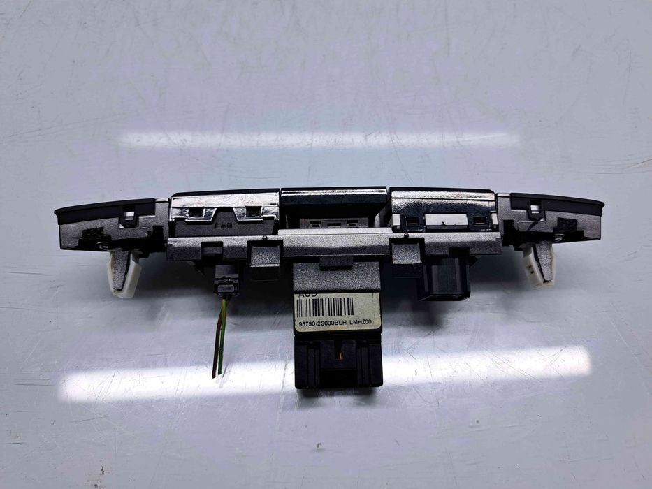 Buton avarii Hyundai ix35 (LM) [Fabr 2010-2017] 84740-2S350TAN