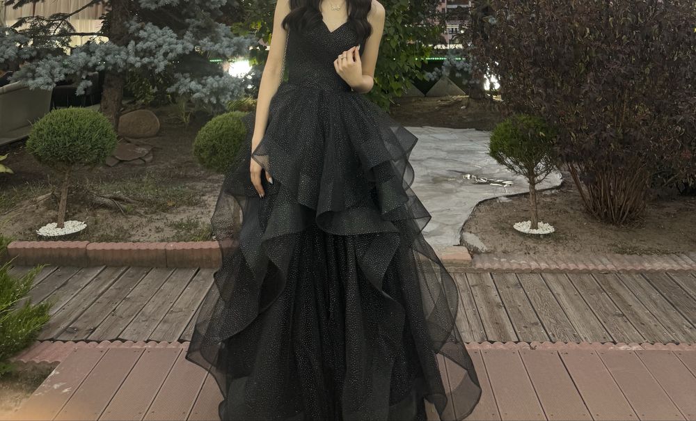 платье пышное черное