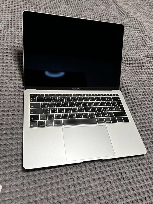 MacBook Air 2019 Продам Макбук Эйр 2019