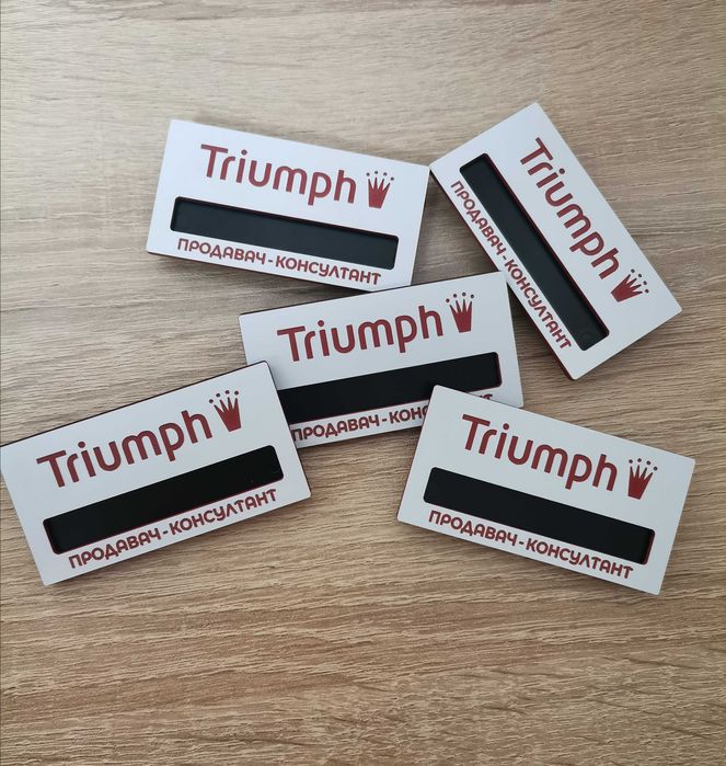 Стилни и практични баджове за вашия екип