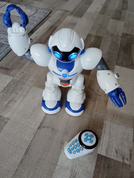 Robot de jucărie.