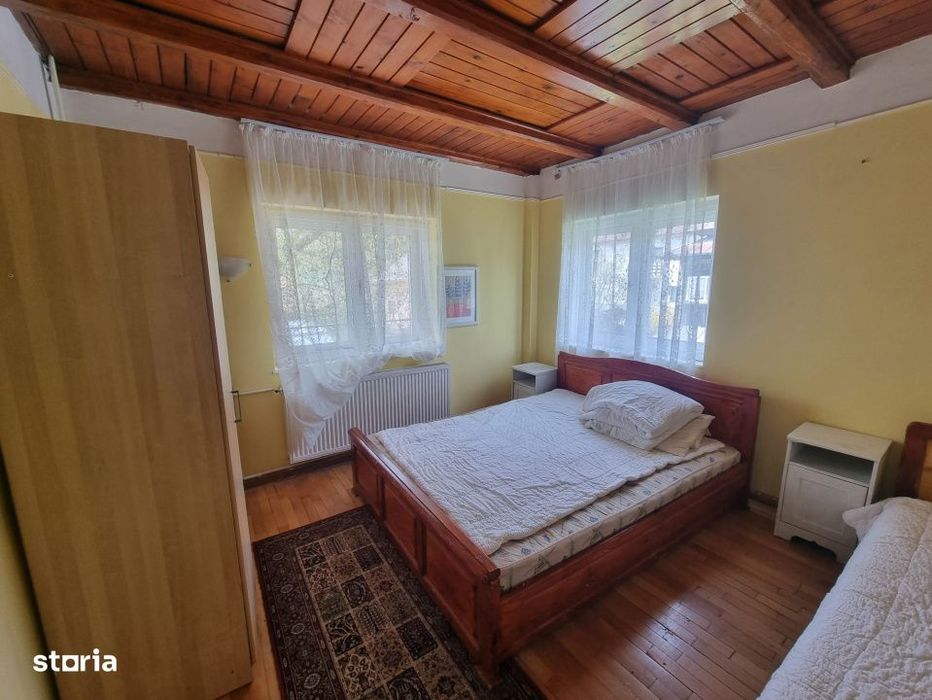 Vila spatioasa de vanzare in Busteni-Oportunitate de investitie