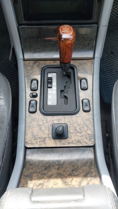 Мерседес Бенц Е320, казах, 1996 г.