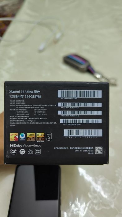 Xiaomi 14. Ultra 12. Оперативка 256.памят холати аьло янги холатда