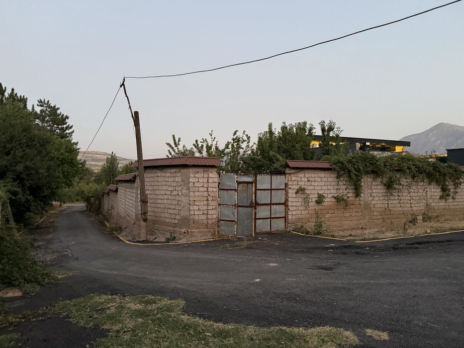 Yer sotiladi bochkani atrofida 9.96 sotiq (CHINOR)