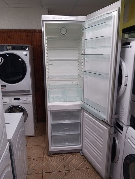 Иноксов комбиниран хладилник с фризер Миеле Miele с 2 години гаранция!