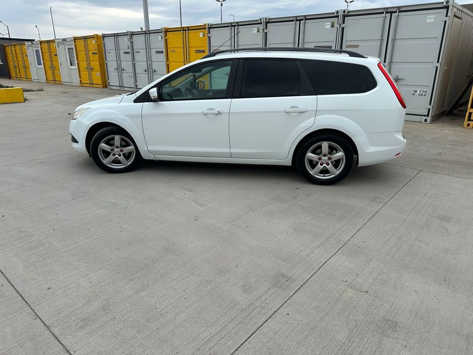 FORD Focus 2010 — imagine 4