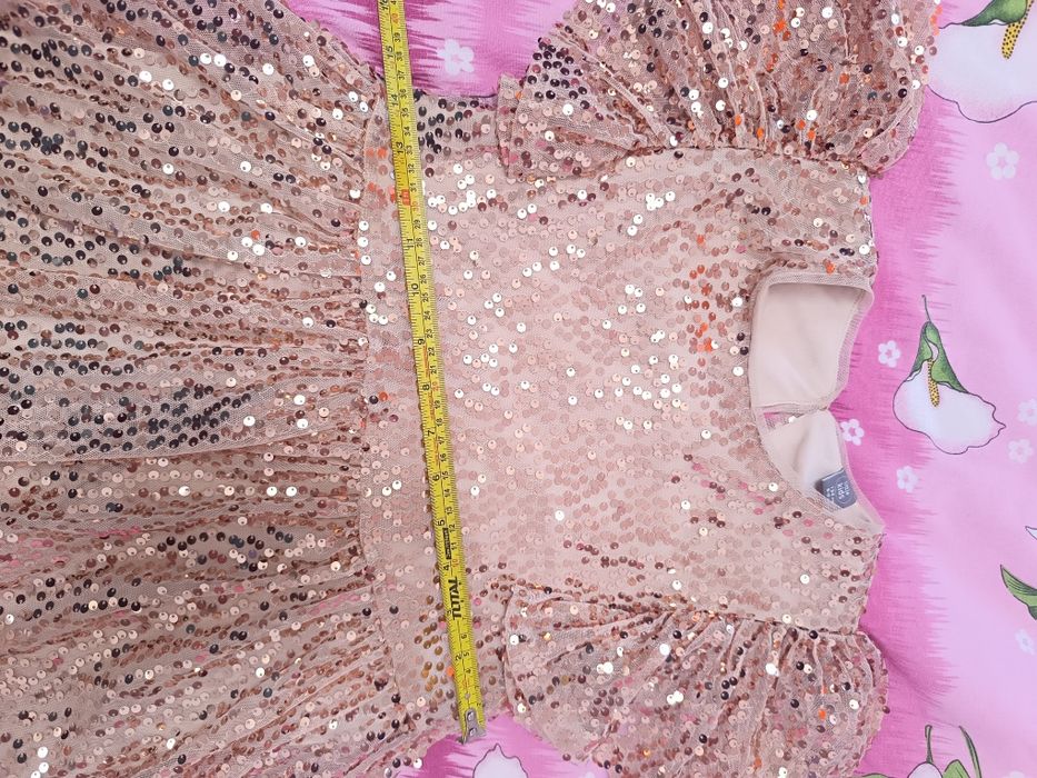 Rochiță cu paiete 134 cm