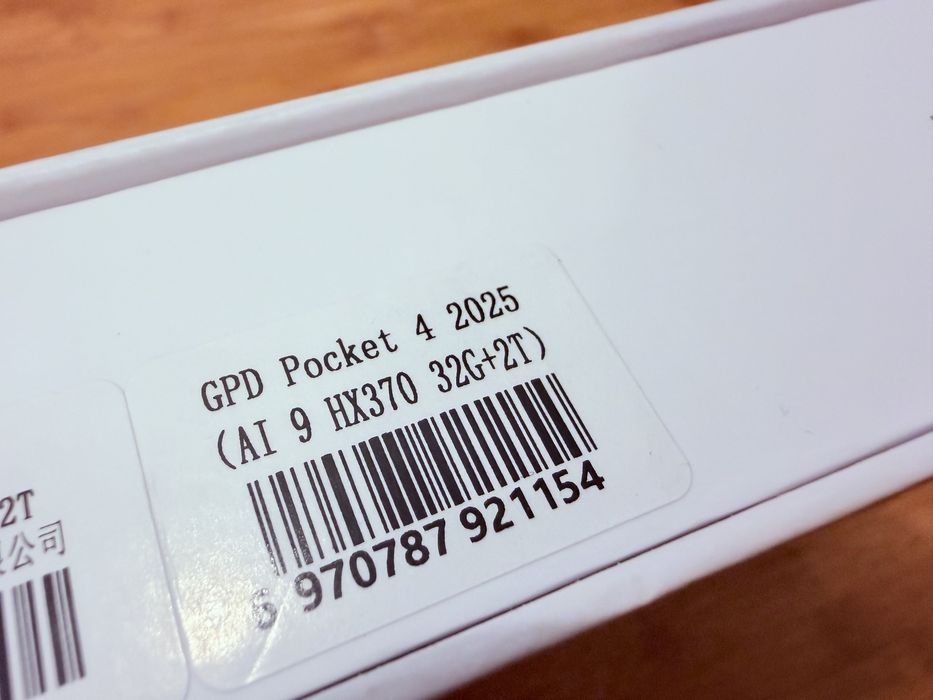 Mini Laptop UMPC GPD Pocket 4 8,8” Gaming AMD AI9 HX370, 32GB DDR5 2TB