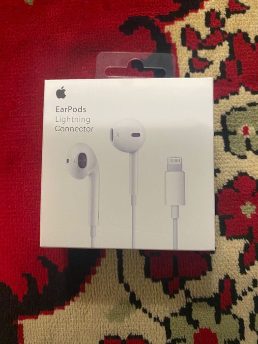 EarPods with lightning connector