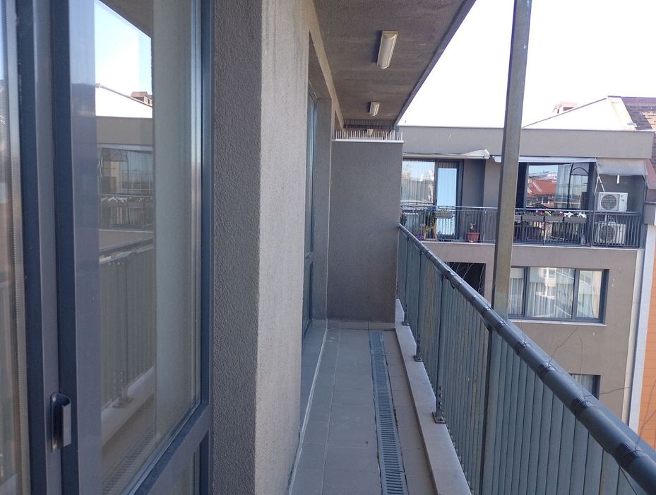 Продава се Тристаен апартамент в Варна, Базар Левски - 86 кв.м за 2547 €/кв.м - Снимка #1