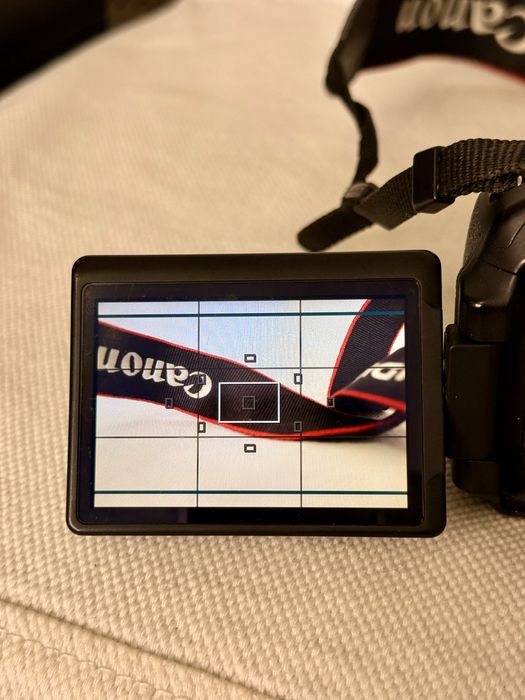 Canon EOS 600D + Canon EF-S 18-55mm F/3.5-5.6