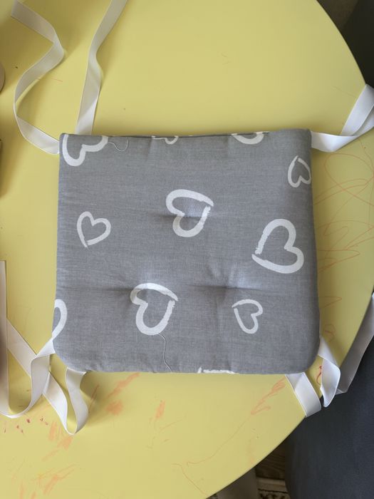 Продам подушки для стула