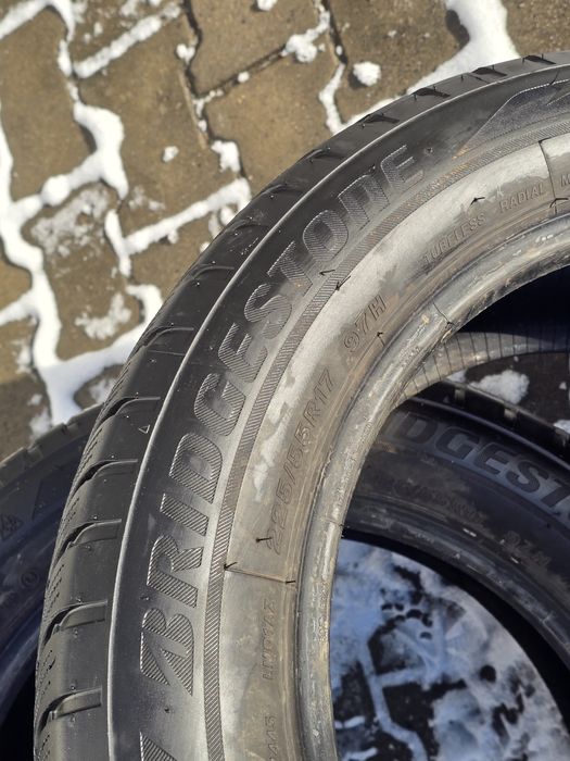 225 55 17 Bridgestone