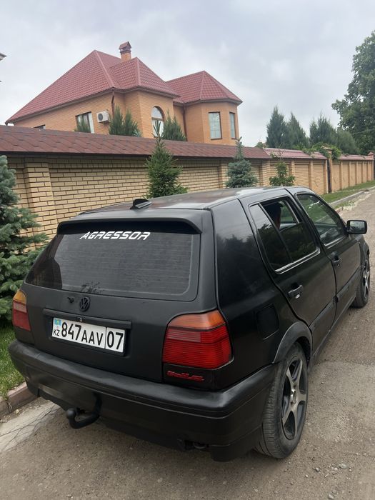 Продам или обмен гольф 3 1.8