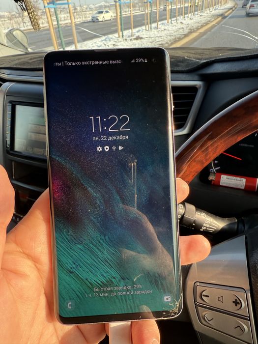 Samsung S 10 128 гб