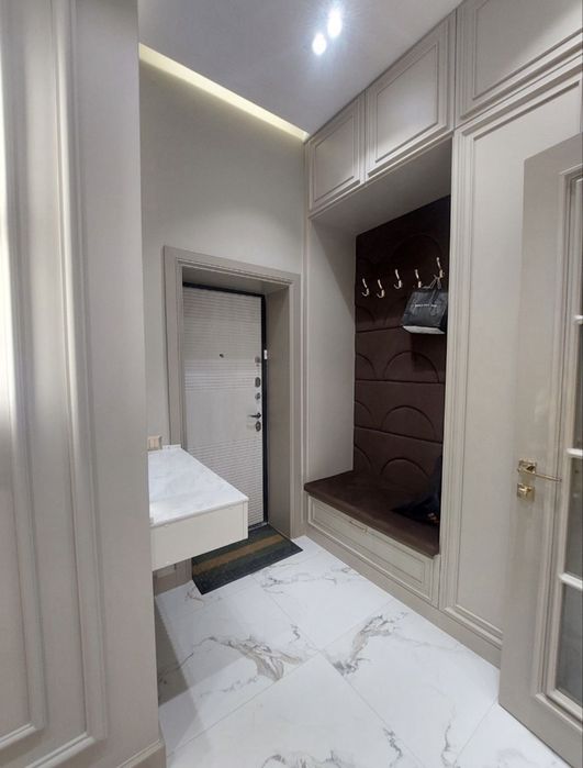 ЖК Sayram Tower, Буюк Ипак Йули 2/8/10 Укомплектована Срочно