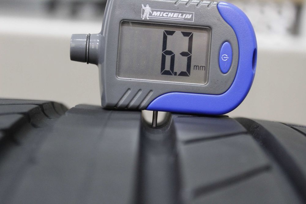 245/45-16 Continental