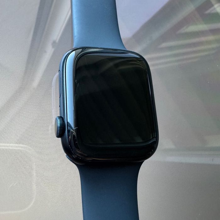 Apple Watch Series 7, 45 мм + оригинално магнитно зарядно