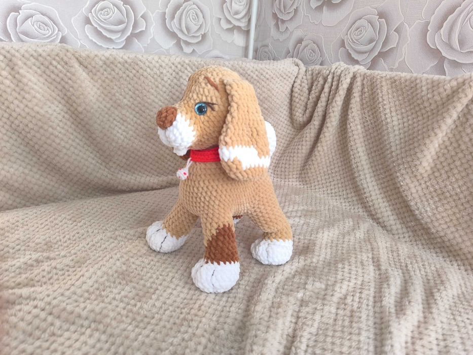 Коледно кученце плетена плюшена играчка, амигурум, ръчна изработка